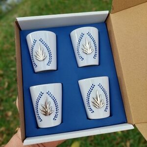 Set of 4 tequila shots with agave, flower or blue class logo